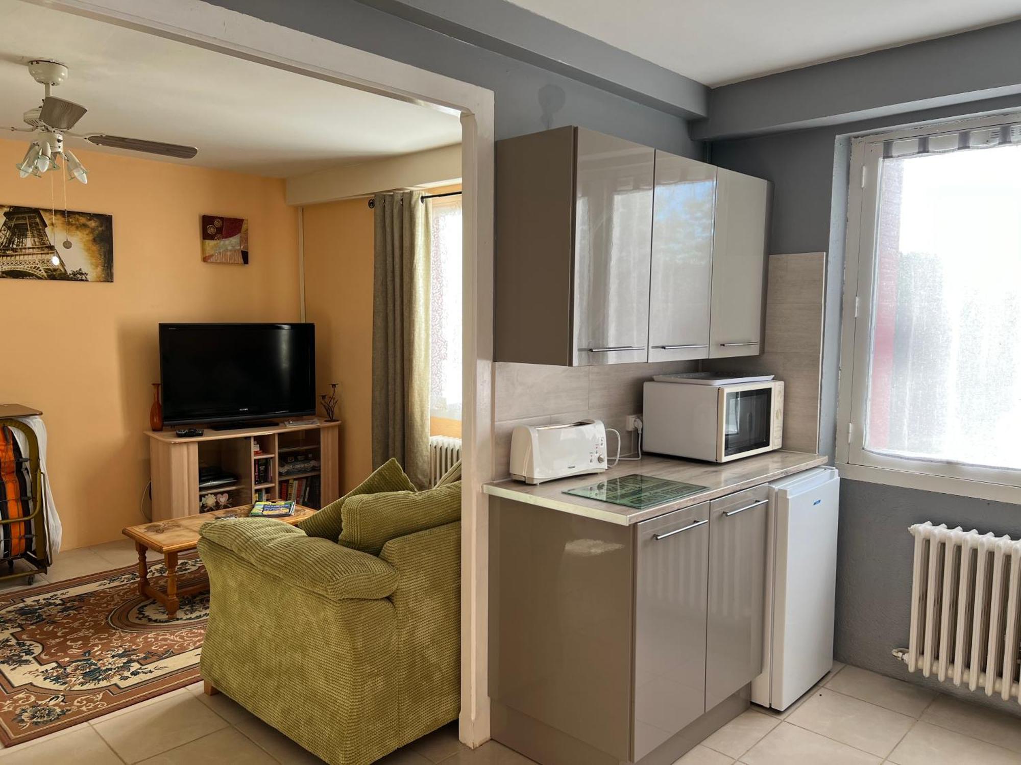 Gite Du St Martin Apartment Oradour-Fanais ภายนอก รูปภาพ